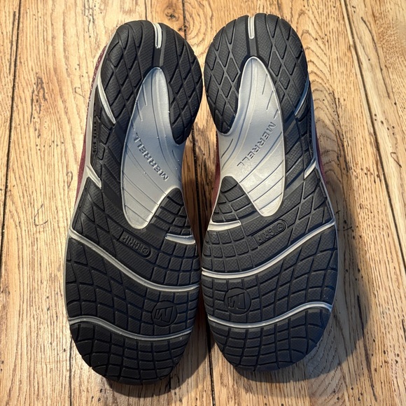 Merrill Encore Ice SlipOn Shoes. Size 11 - Picture 6 of 9